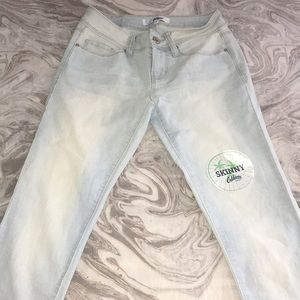 Light wash skinny jeans